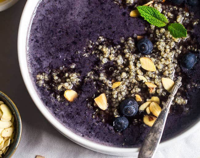 Blueberry Almond Breakfast Quinoa Smoothie Bowl