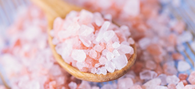 粉色喜马拉雅盐的好处：比普通盐更好？|苦荞之家
