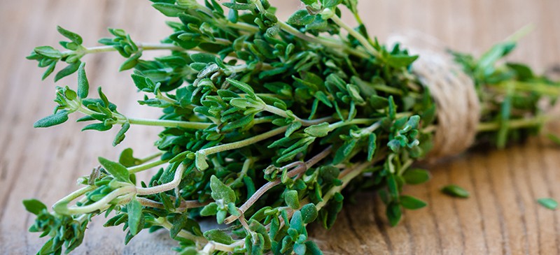 Thyme benefits - Dr. Axe